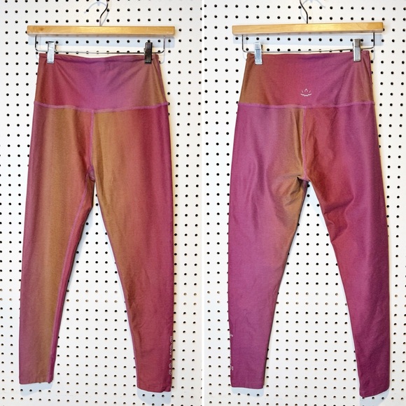 Beyond Yoga x Barre 3 | High Rise Midi length Gradient Ombre Leggings - Picture 1 of 5